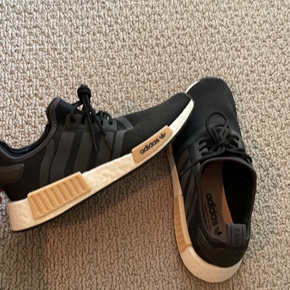 Adias NMD R1 Size 9.5 only worn once! Good condition! - Picture 4 of 4